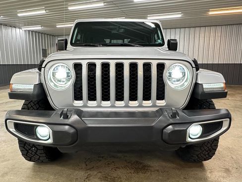 Used 2022 Jeep Gladiator Overland w/ Popular Equipment Package AWD/4WD image 3