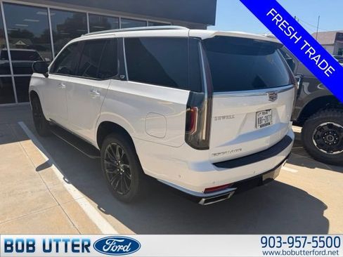 Used 2021 Cadillac Escalade Premium Luxury RWD image 4