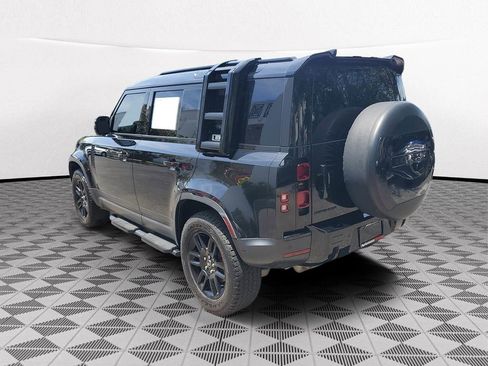 Used 2022 Land Rover Defender 110 S AWD/4WD image 4