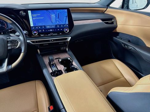 Certified 2025 Lexus RX 350 Premium w/ Accessory Package (Z1) FWD image 24