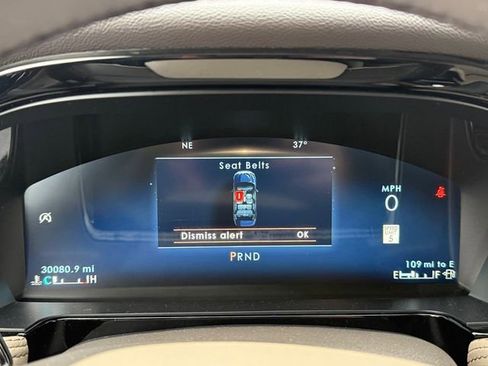 Used 2023 Lincoln Corsair AWD w/ Equipment Group 101A image 16