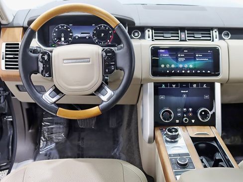 Used 2018 Land Rover Range Rover HSE image 13