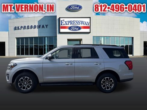 Used 2024 Ford Expedition XLT AWD/4WD image 10