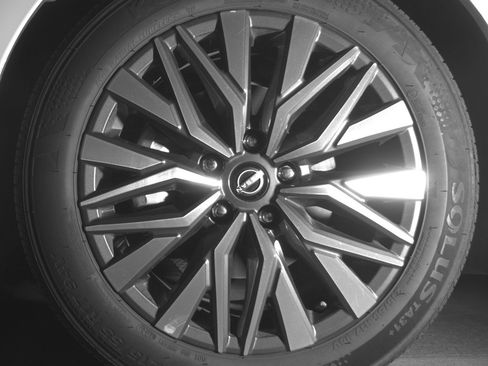 Used 2025 Nissan Altima 2.5 SV image 12