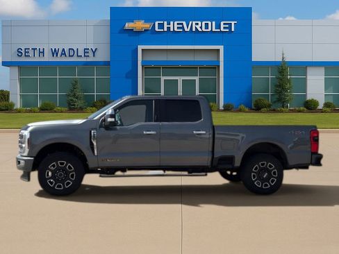 Used 2024 Ford F250 Platinum image 4