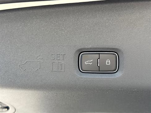 New 2025 Ford Expedition Platinum w/ Stealth Appearance Package image 17