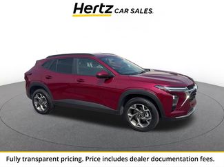 Used 2025 Chevrolet Trax LT FWD video 1