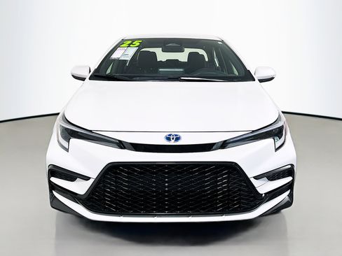 Used 2025 Toyota Corolla SE FWD image 11