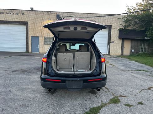 Used 2010 Lincoln MKT AWD image 15