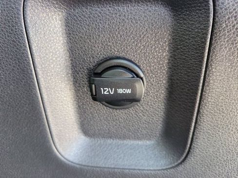 Used 2024 Kia Carnival LX FWD image 12