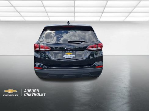 Used 2023 Chevrolet Equinox LS w/ LS Convenience Package AWD/4WD image 4