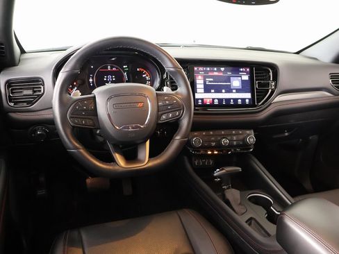 Used 2024 Dodge Durango GT image 2