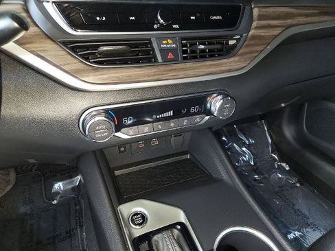Certified 2025 Nissan Altima 2.5 SV w/ SV Special Edition Package FWD image 22