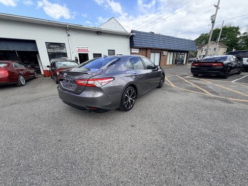 Used 2021 Toyota Camry LE image 20