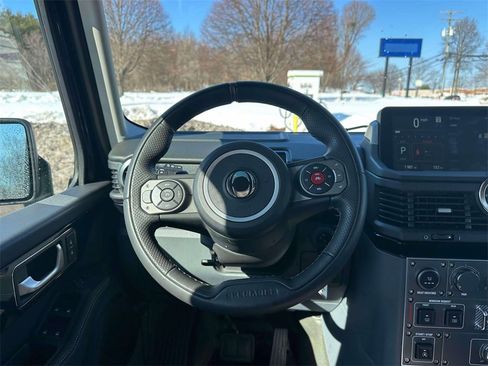 Used 2025 INEOS Grenadier Fieldmaster Edition image 13