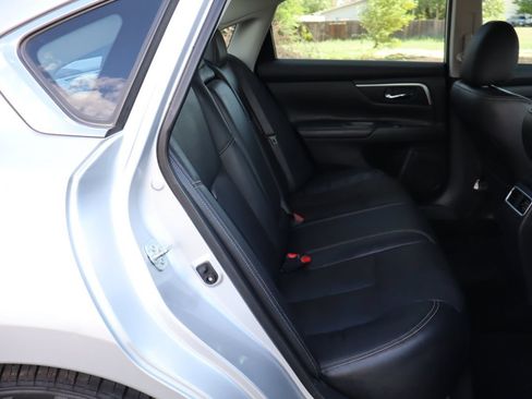 Used 2018 Nissan Altima 2.5 SL FWD image 21