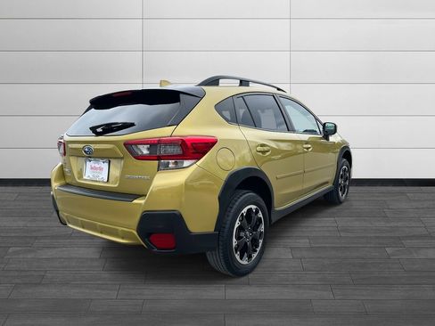 Used 2021 Subaru Crosstrek 2.0i Premium image 3