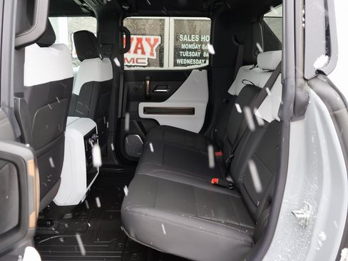 New 2025 GMC Hummer EV 2X image 28