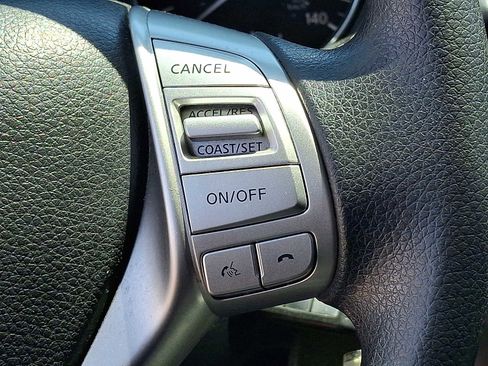 Used 2016 Nissan Rogue S AWD/4WD image 22