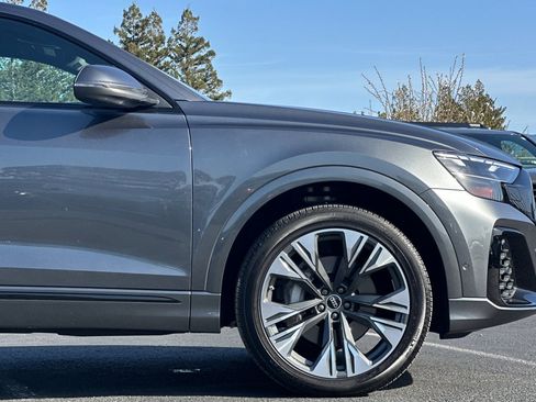 Used 2025 Audi Q8 Premium Plus w/ Premium Plus Package image 36