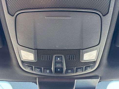 Used 2019 Ford F150 Lariat w/ Equipment Group 502A Luxury AWD/4WD image 14