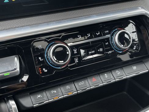 Used 2022 GMC Sierra 1500 Denali w/ Denali Reserve Package image 36