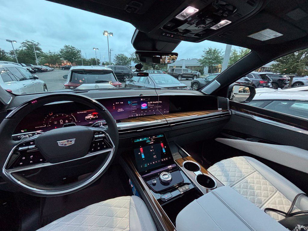 Used 2025 Cadillac Escalade Sport Platinum AWD/4WD image 9