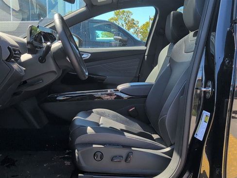 Used 2023 Volkswagen ID.4 S RWD image 12