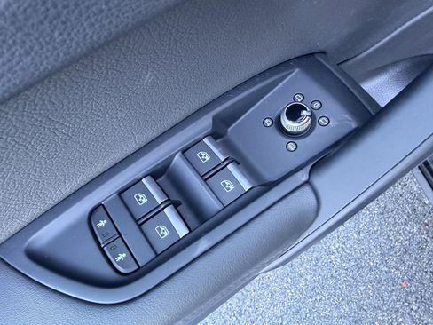 Used 2020 Audi Q5 2.0T Titanium Premium Plus w/ Premium Plus Package image 15