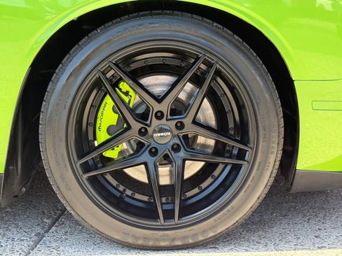 Used 2015 Dodge Challenger R/T w/ Quick Order Package 22B R/T RWD image 25