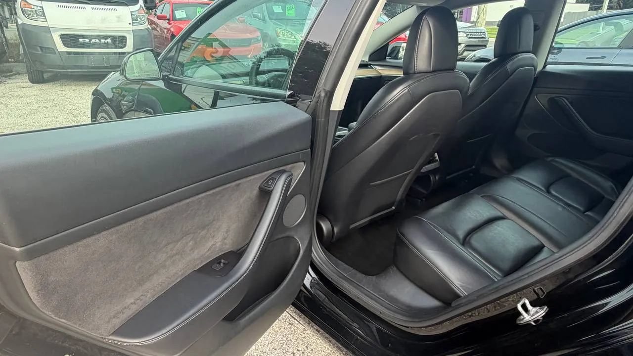 Used 2022 Tesla Model 3 RWD image 15