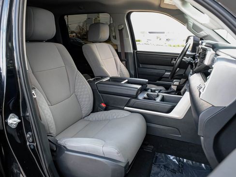 Used 2022 Toyota Tundra SR5 image 32