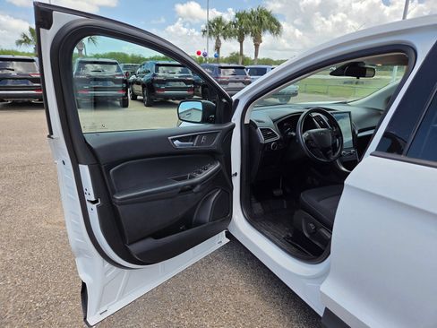Used 2024 Ford Edge SE AWD/4WD image 12