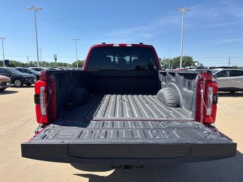 Used 2025 Ford F250 Platinum w/ Platinum Plus Package AWD/4WD image 6
