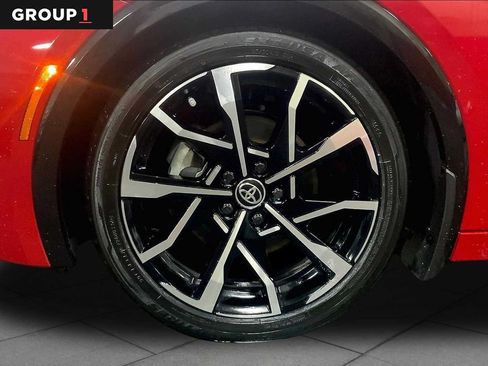 Used 2024 Toyota Prius Prime FWD image 21