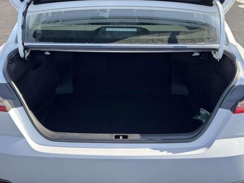 Used 2025 Toyota Camry SE image 15