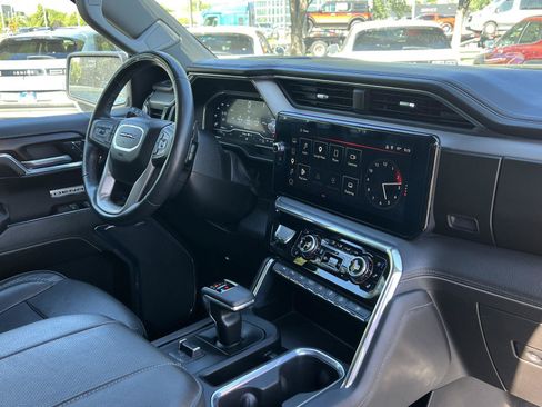 Used 2024 GMC Sierra 1500 Denali AWD/4WD image 20