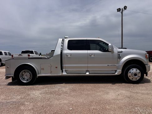 Used 2017 Ford F450 Platinum w/ Platinum Ultimate Package AWD/4WD image 6