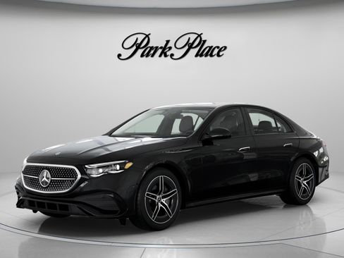 New 2026 Mercedes-Benz E 450 4MATIC Sedan image 1