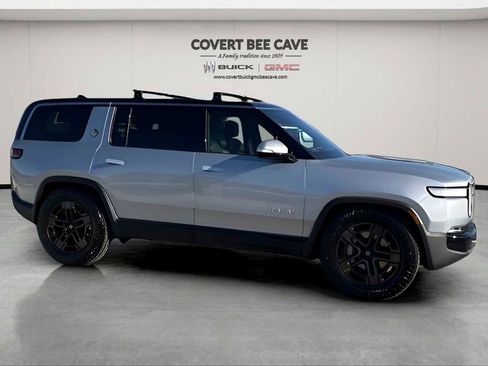 Used 2024 Rivian R1S Adventure image 11
