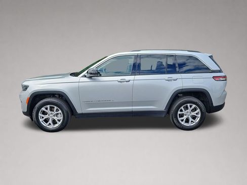 Used 2022 Jeep Grand Cherokee Limited AWD/4WD image 7