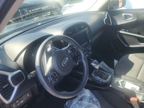 Used 2021 Kia Soul S image 10