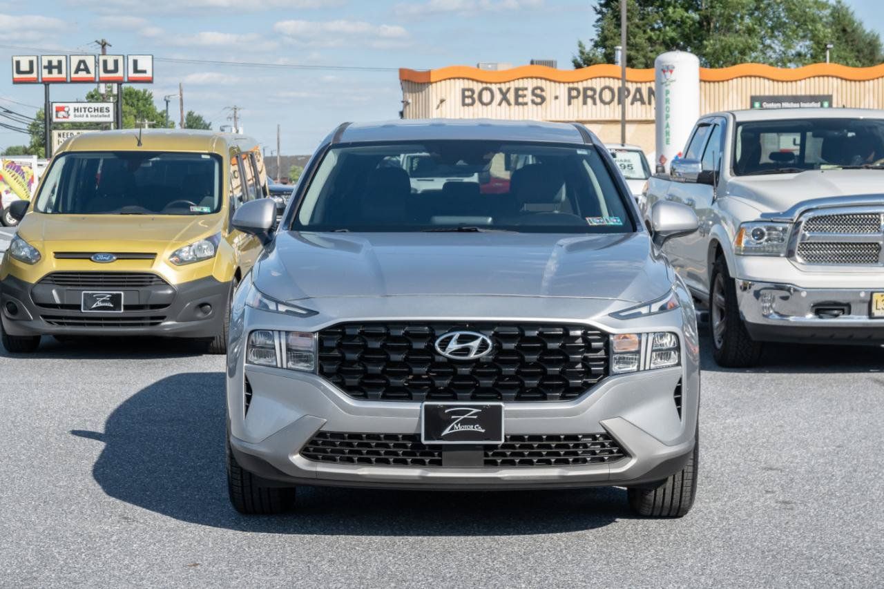 Used 2021 Hyundai Santa Fe SE FWD image 2