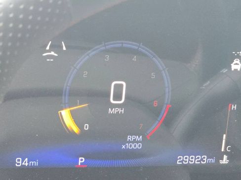 Used 2025 Chevrolet Trax RS w/ Driver Confidence Package FWD image 25
