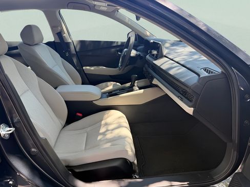 Certified 2025 Honda Accord LX image 14