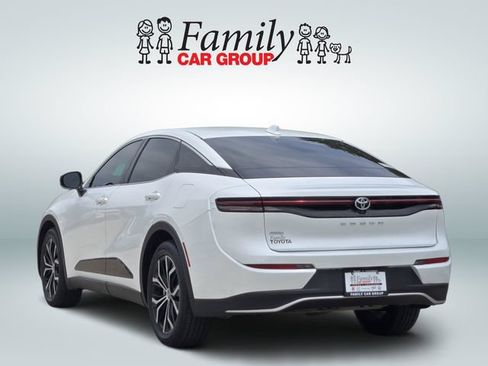 Used 2023 Toyota Crown AWD/4WD image 3