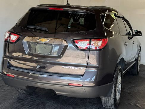 Used 2015 Chevrolet Traverse LS image 7
