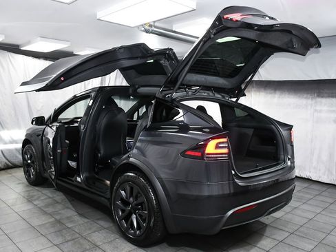 Used 2024 Tesla Model X AWD/4WD image 56