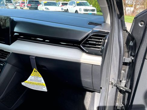 Used 2025 Volkswagen Taos S image 13