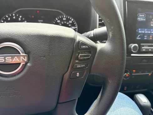 Used 2024 Nissan Frontier SV w/ Technology Package RWD image 17